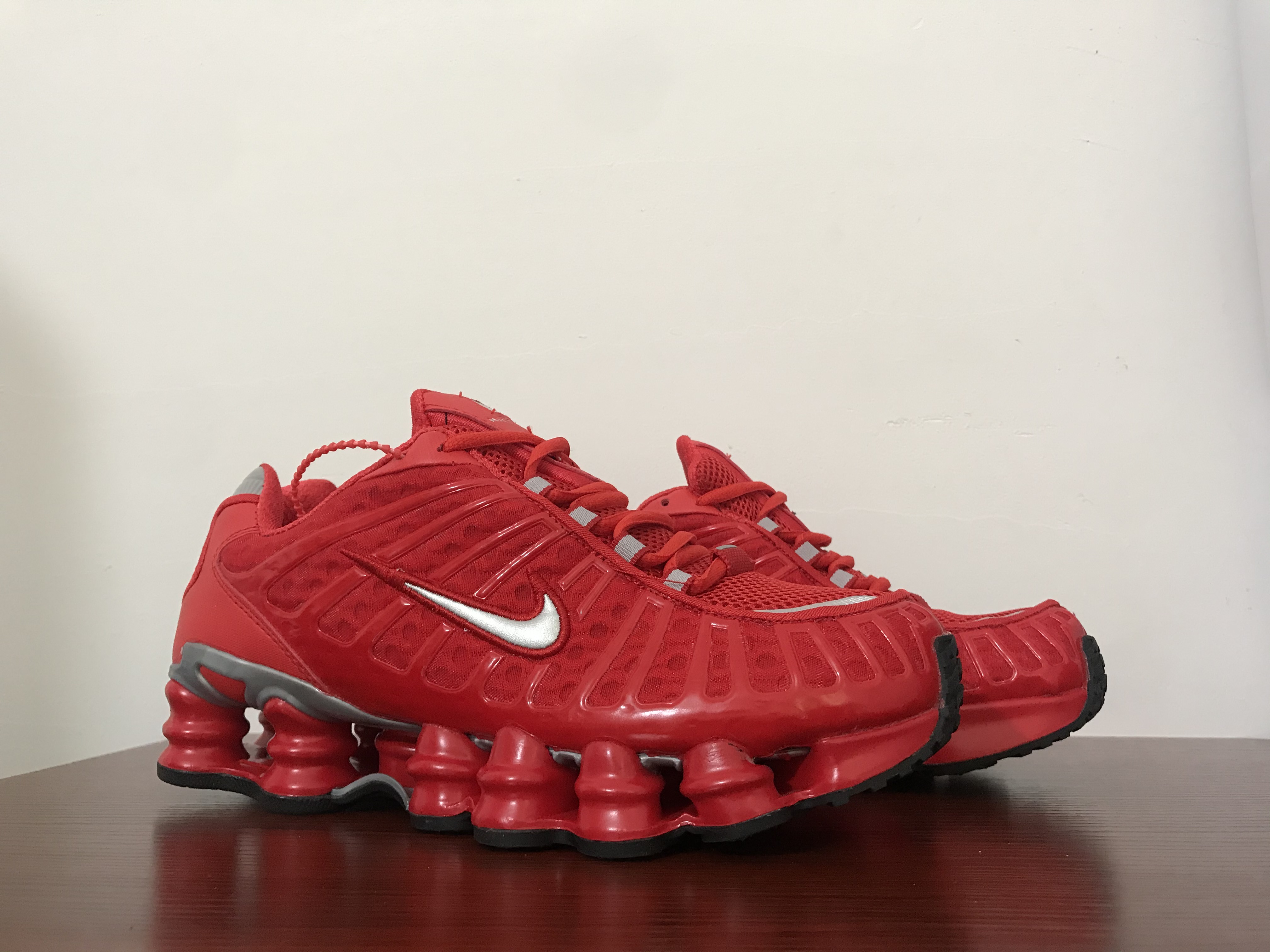 Nike Shox 13 Red Grey Shoes - Click Image to Close